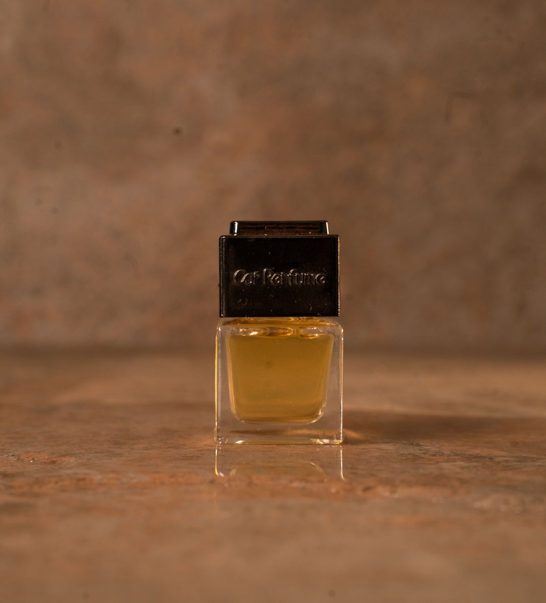 Saffron Oud Cube