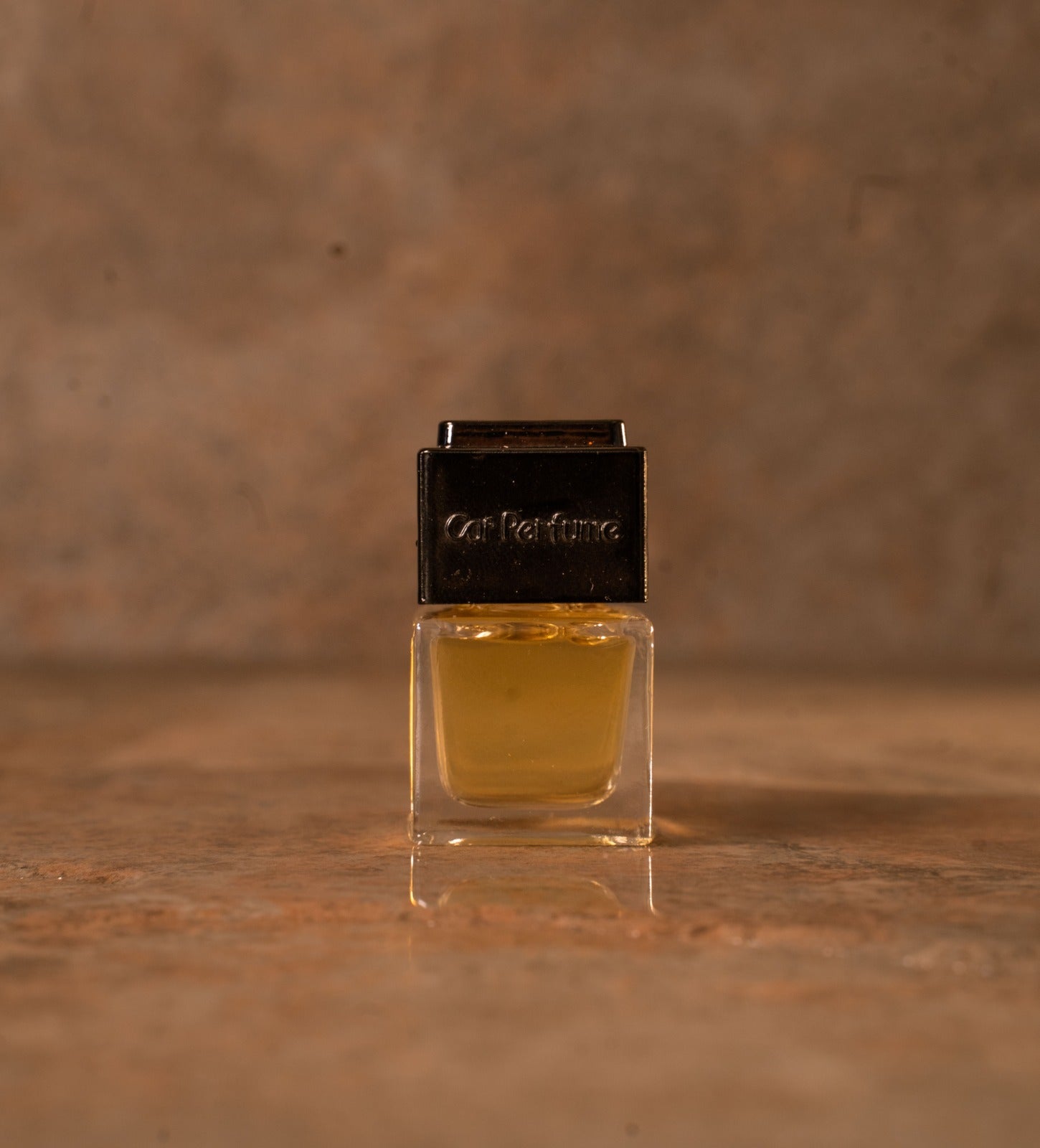 Saffron Oud Cube